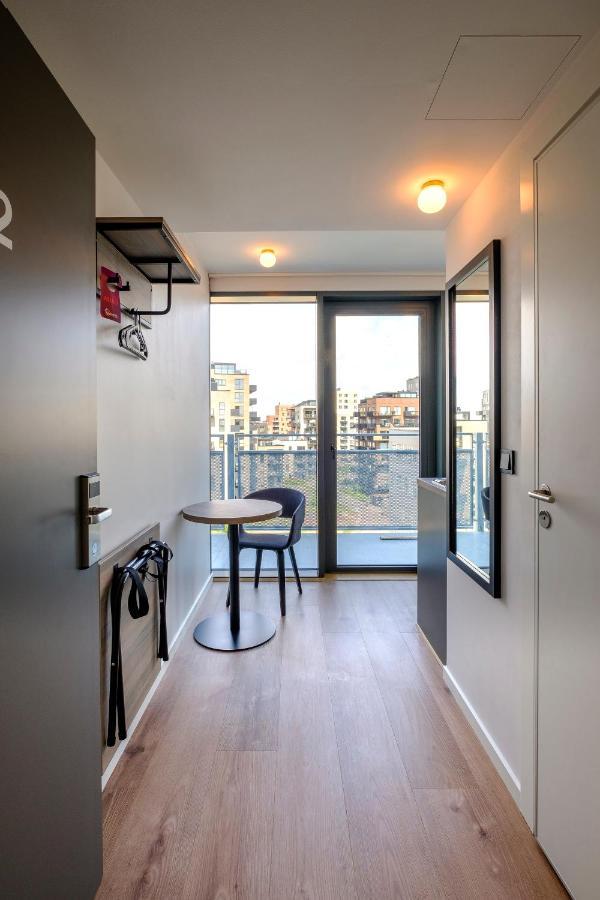 Apartment (1 Adult),1012924999:JPEG