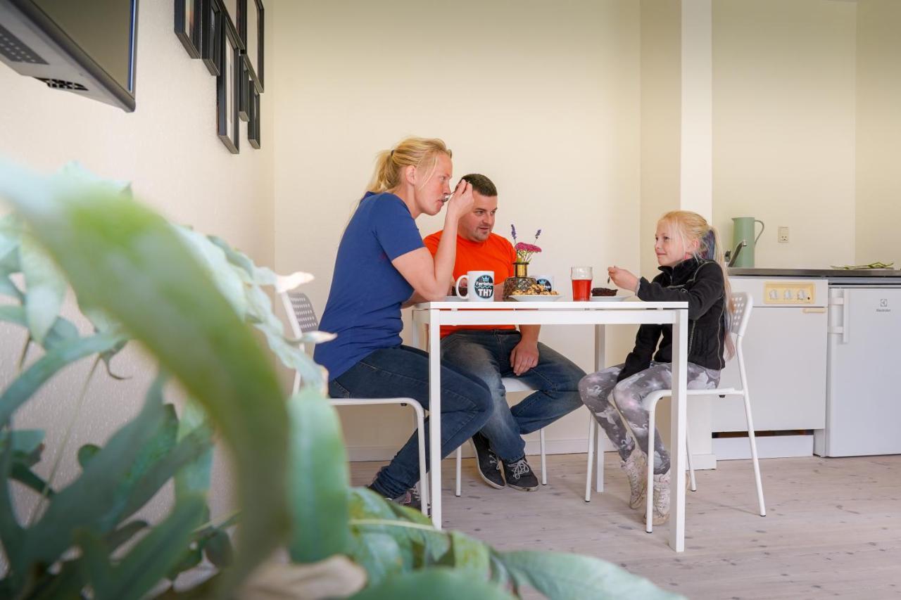 Apartment with Shower,1044803134:JPEG