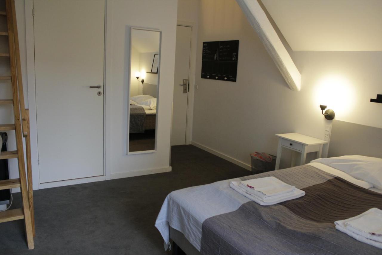 Family Room,1118561562:JPEG