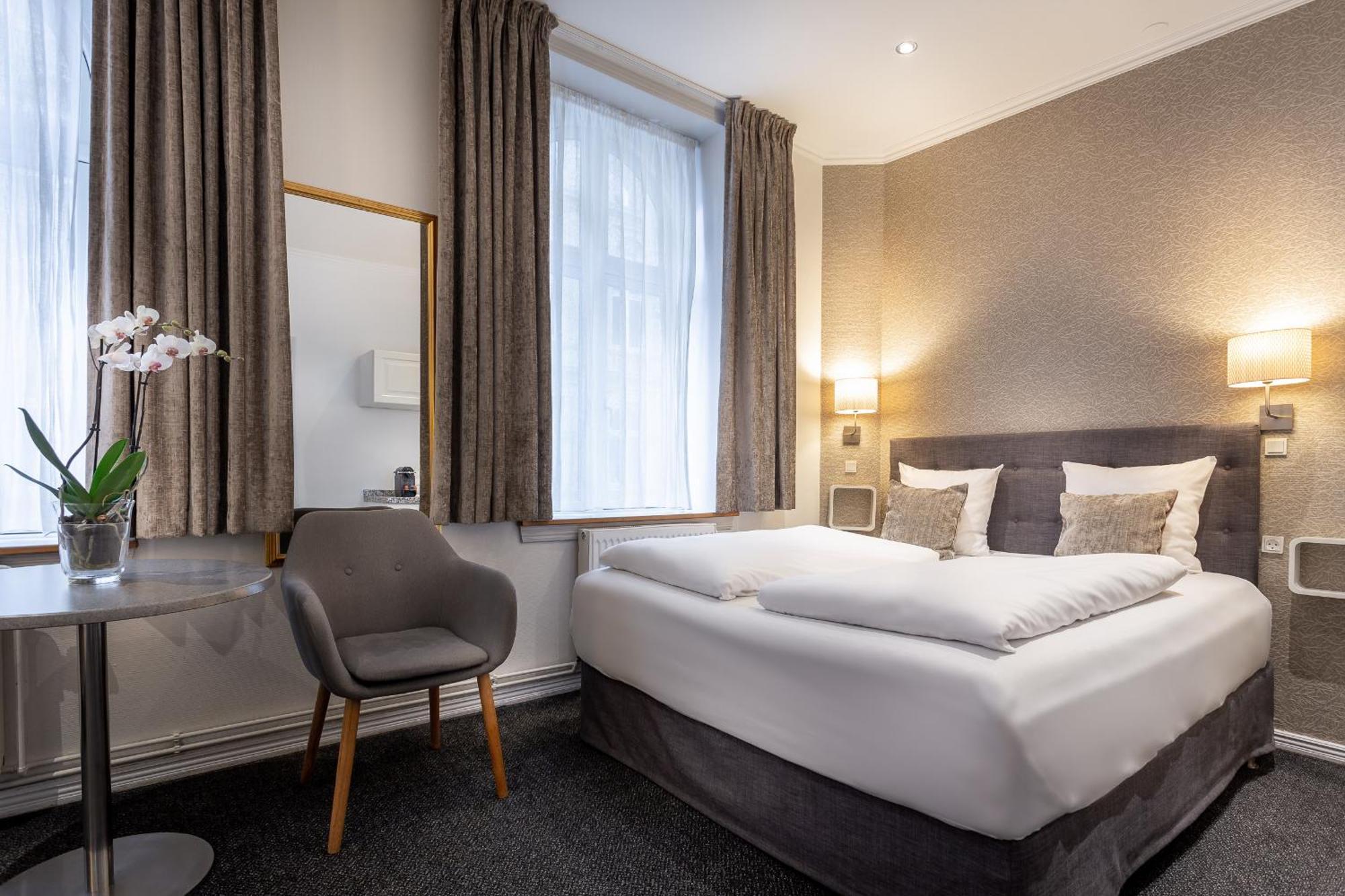 Standard Double Room,1285981198:JPEG