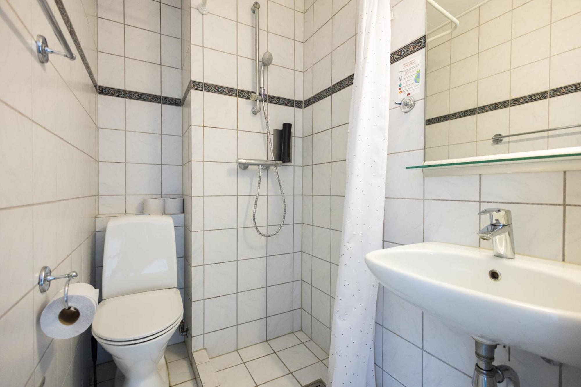 Budget Double Room,1516322152:JPEG