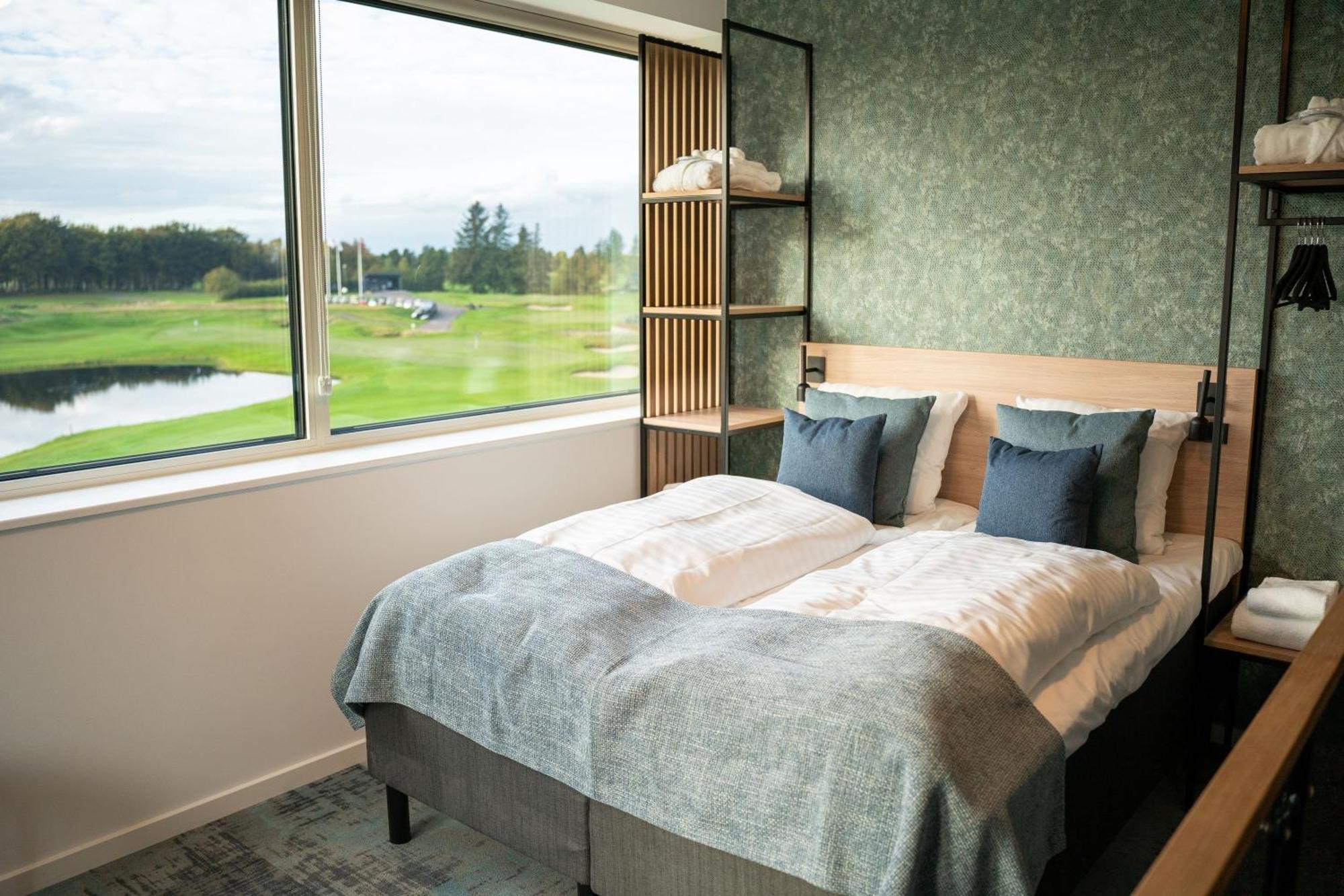 Two-Bedroom Suite,1525681993:JPEG
