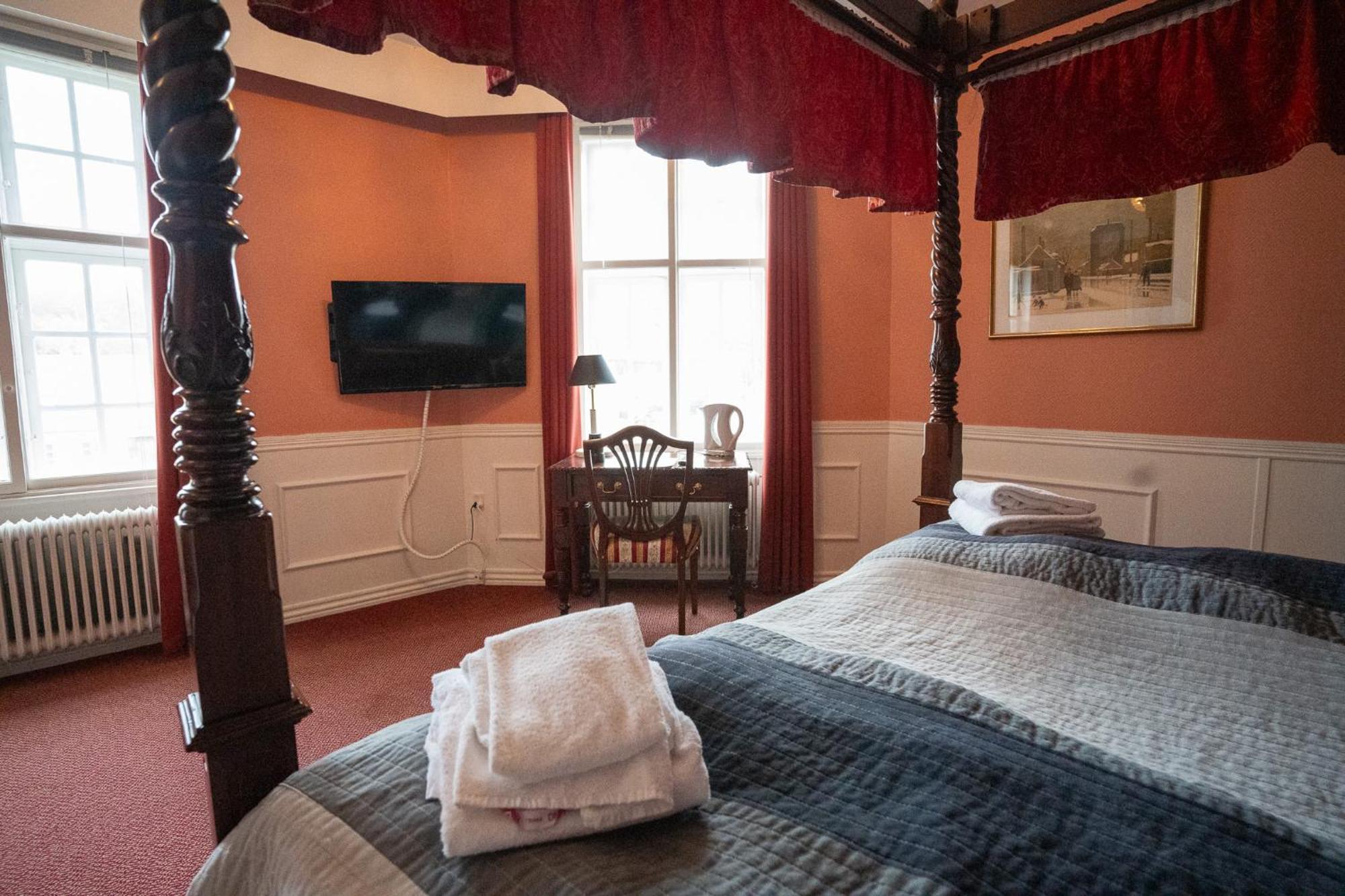 Junior Suite,1540388818:JPEG