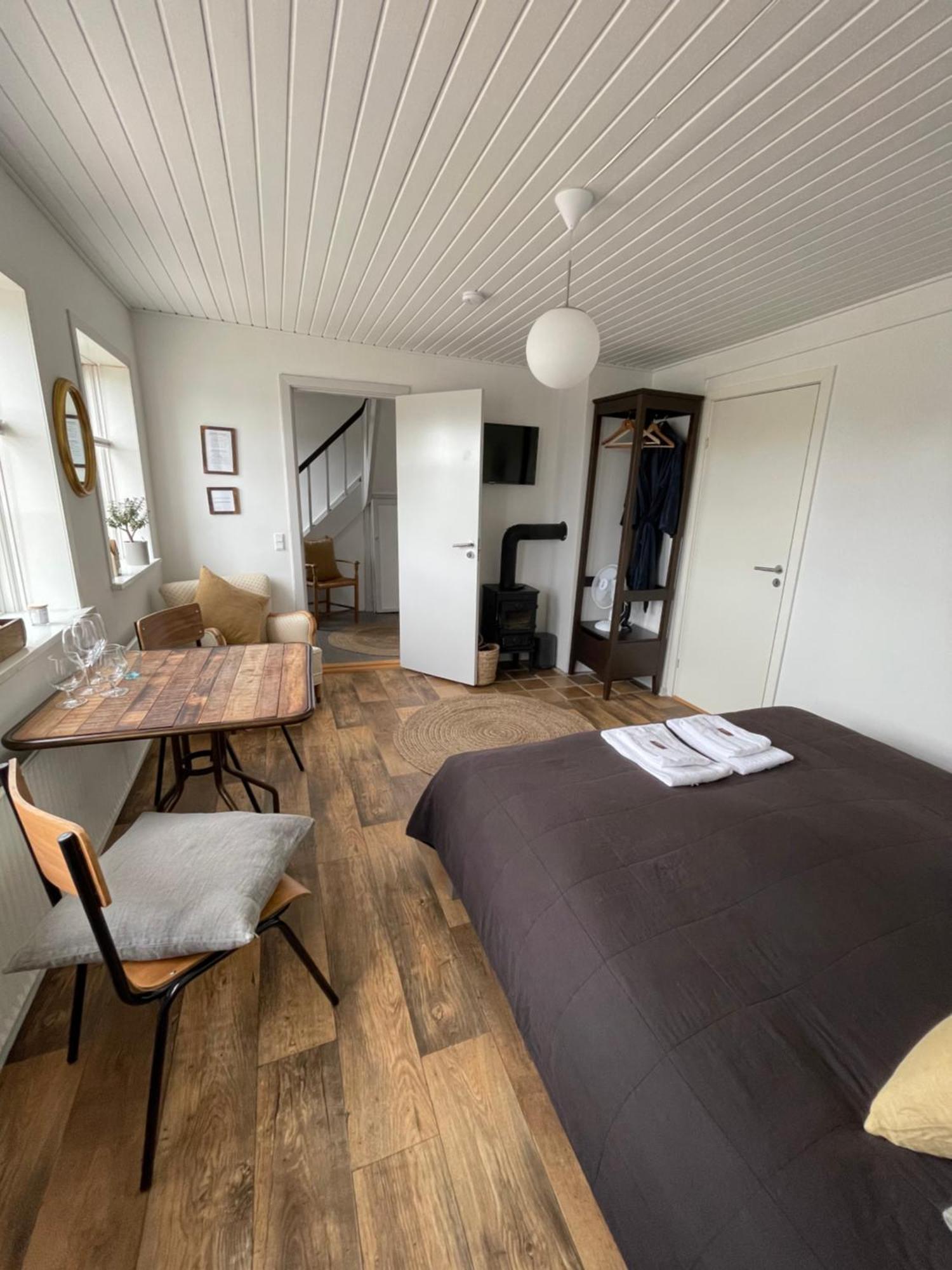 Double Room Private External Bathroom