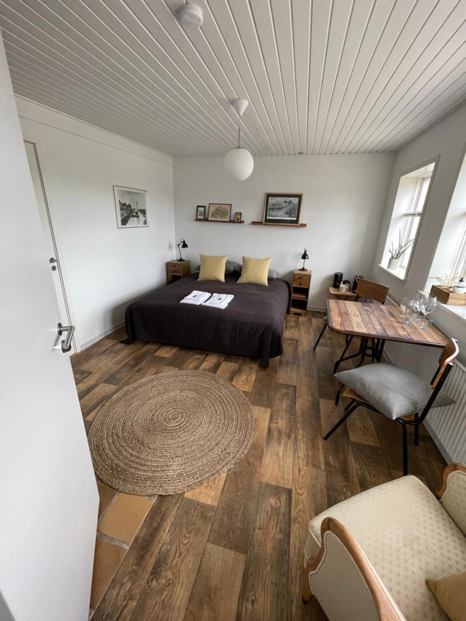 Double Room Private External Bathroom