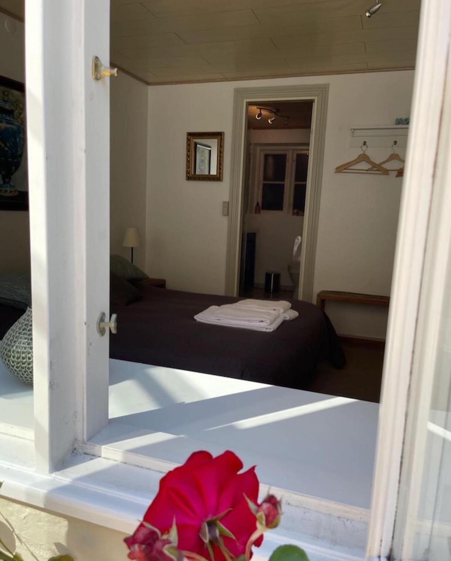 Double Room Private Bathroom