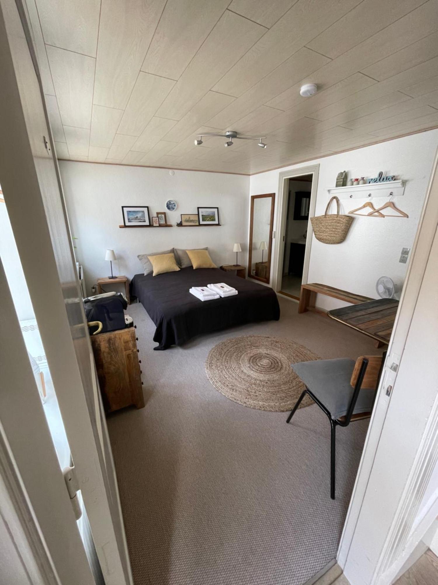 Double Room Private Bathroom