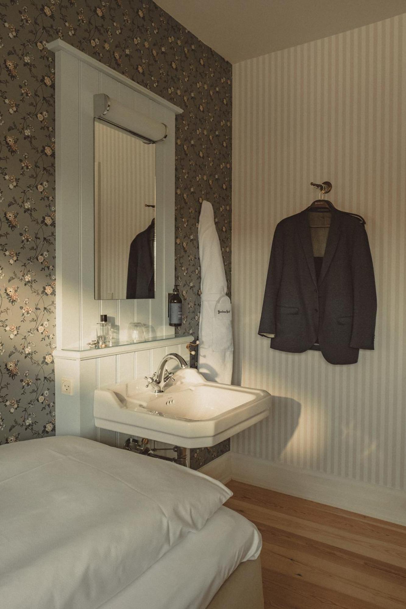 Habitación Individual con baño compartido - Anexo