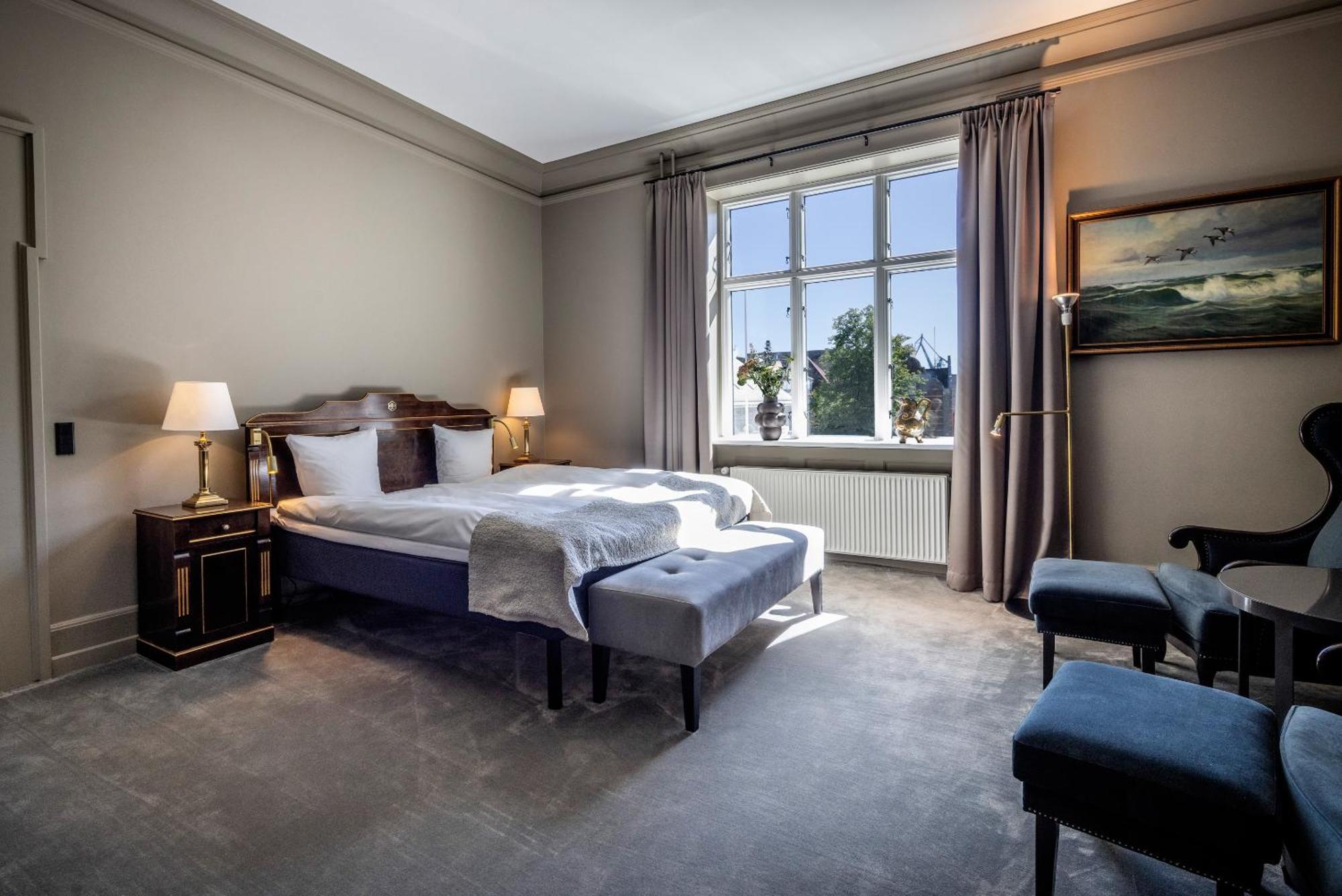 Royal Standard Deluxe Room
