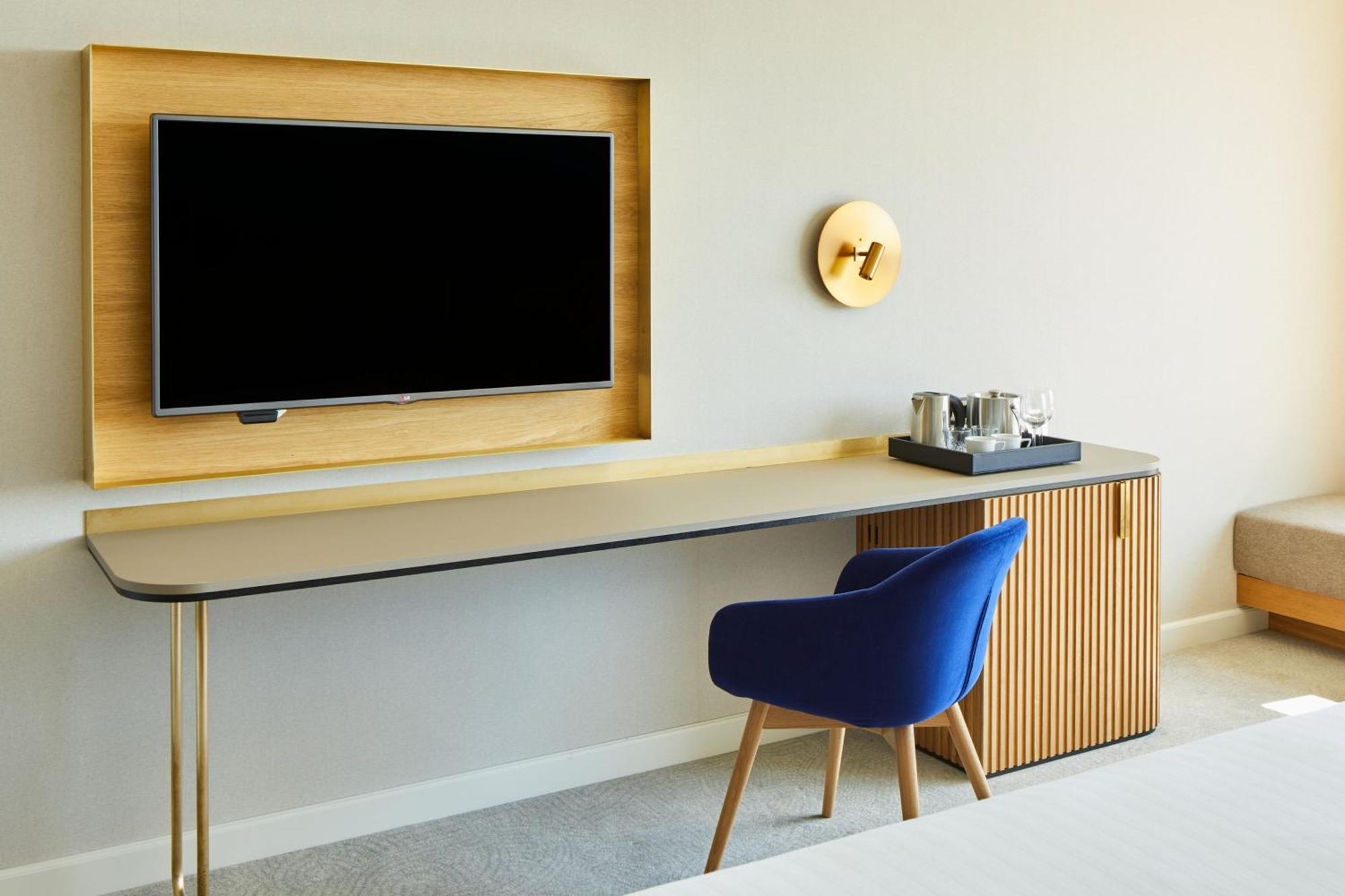 Executive Double Room Two Double Beds City View
