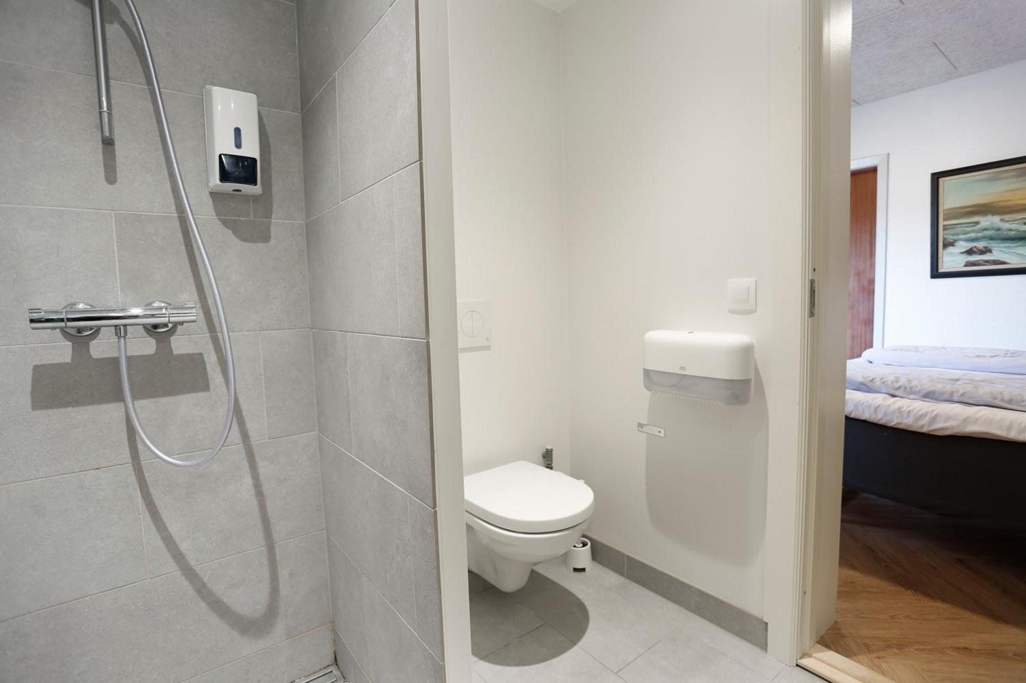 Double or Twin Room Private Bathroom