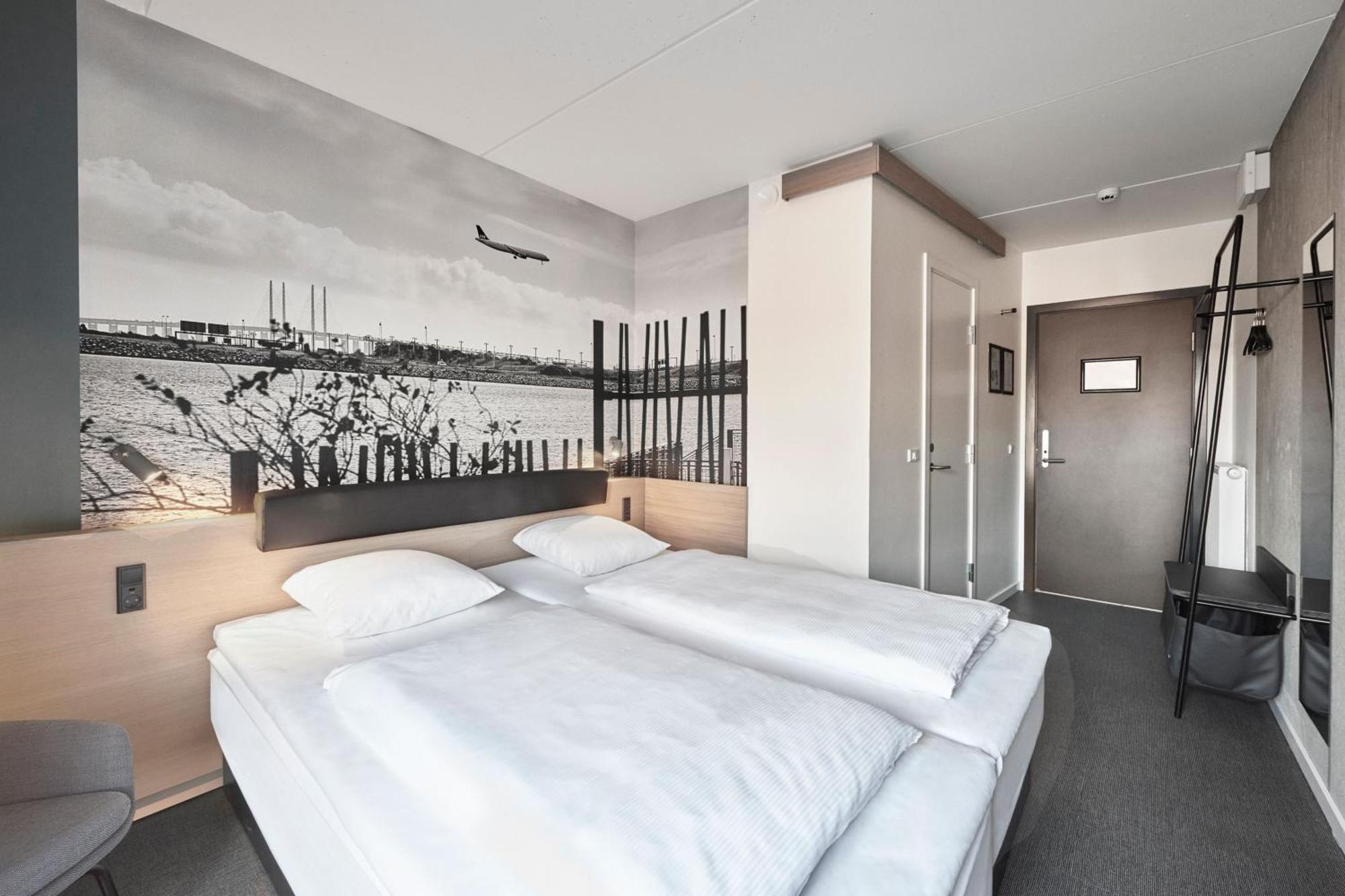 Standard Double Room with King Bed,1632207108:JPEG