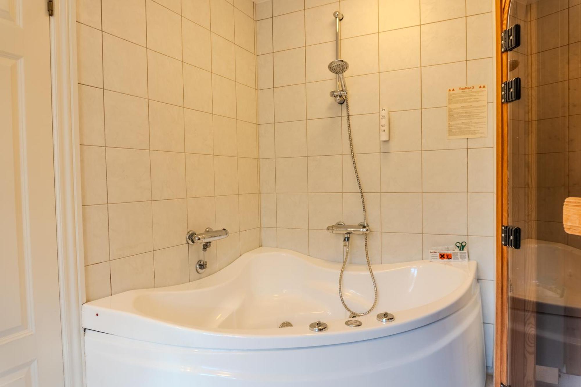 Suite Hot Tub