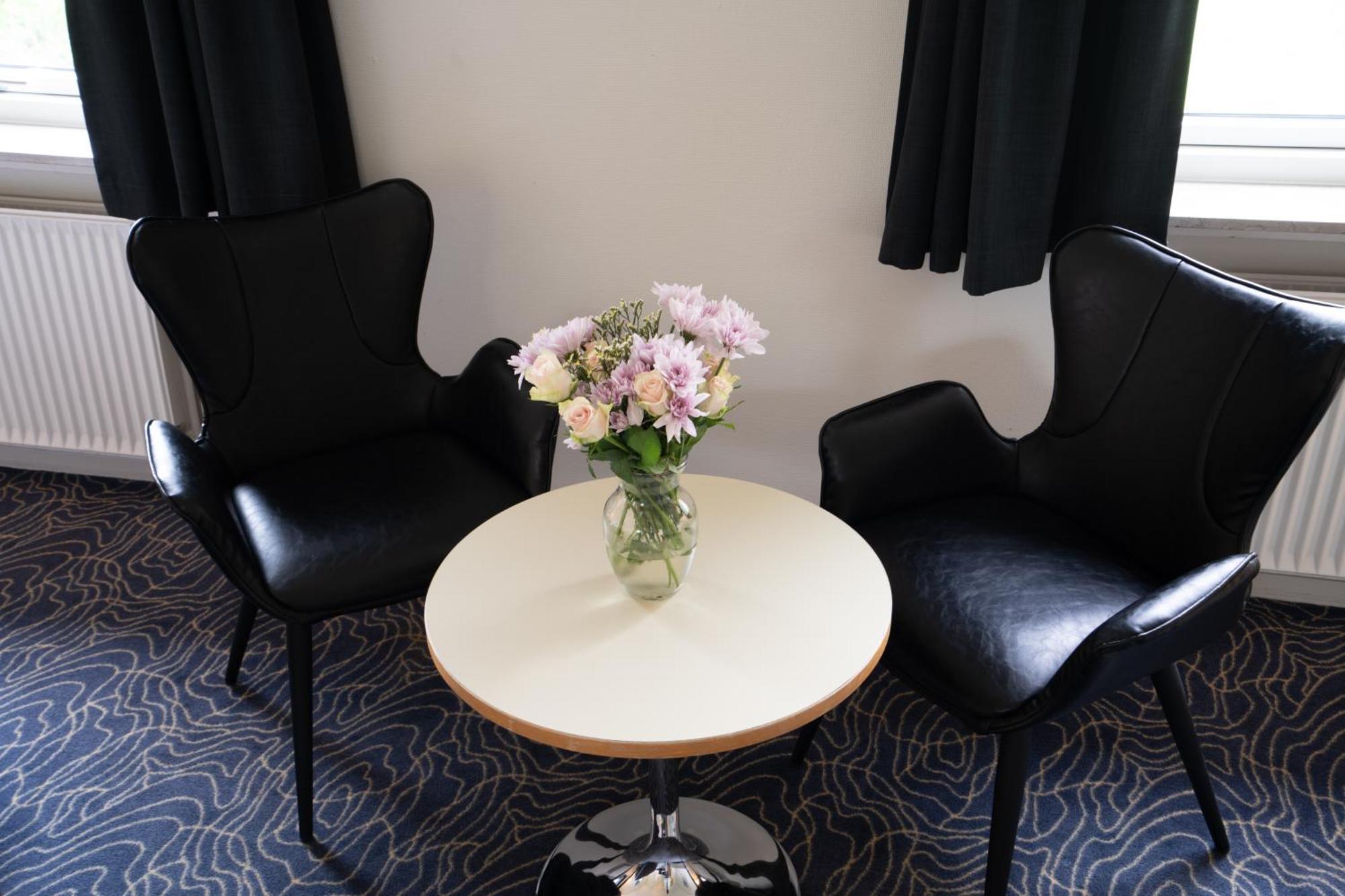 Business Room,1681725917:JPEG