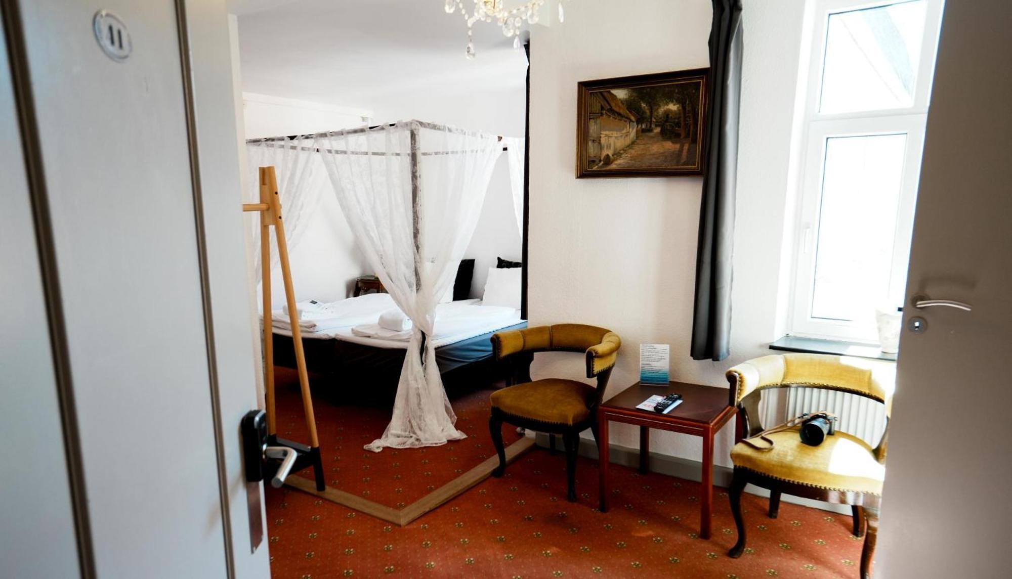 Standard Triple Room,1681729354:JPEG