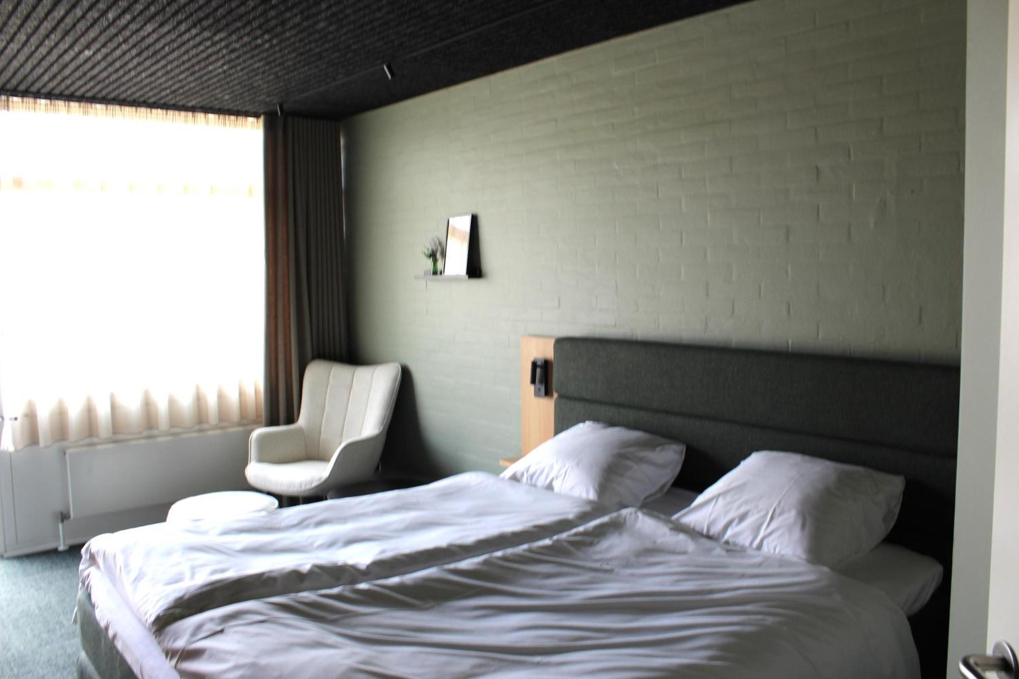 Deluxe Double Room,1690936320:JPEG