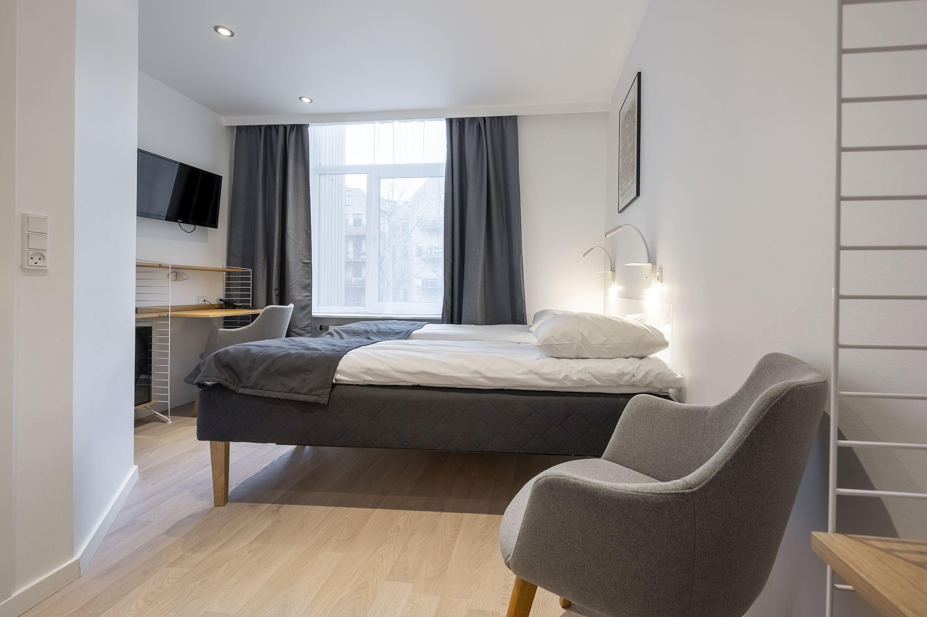 Double Room,1710245046:JPEG