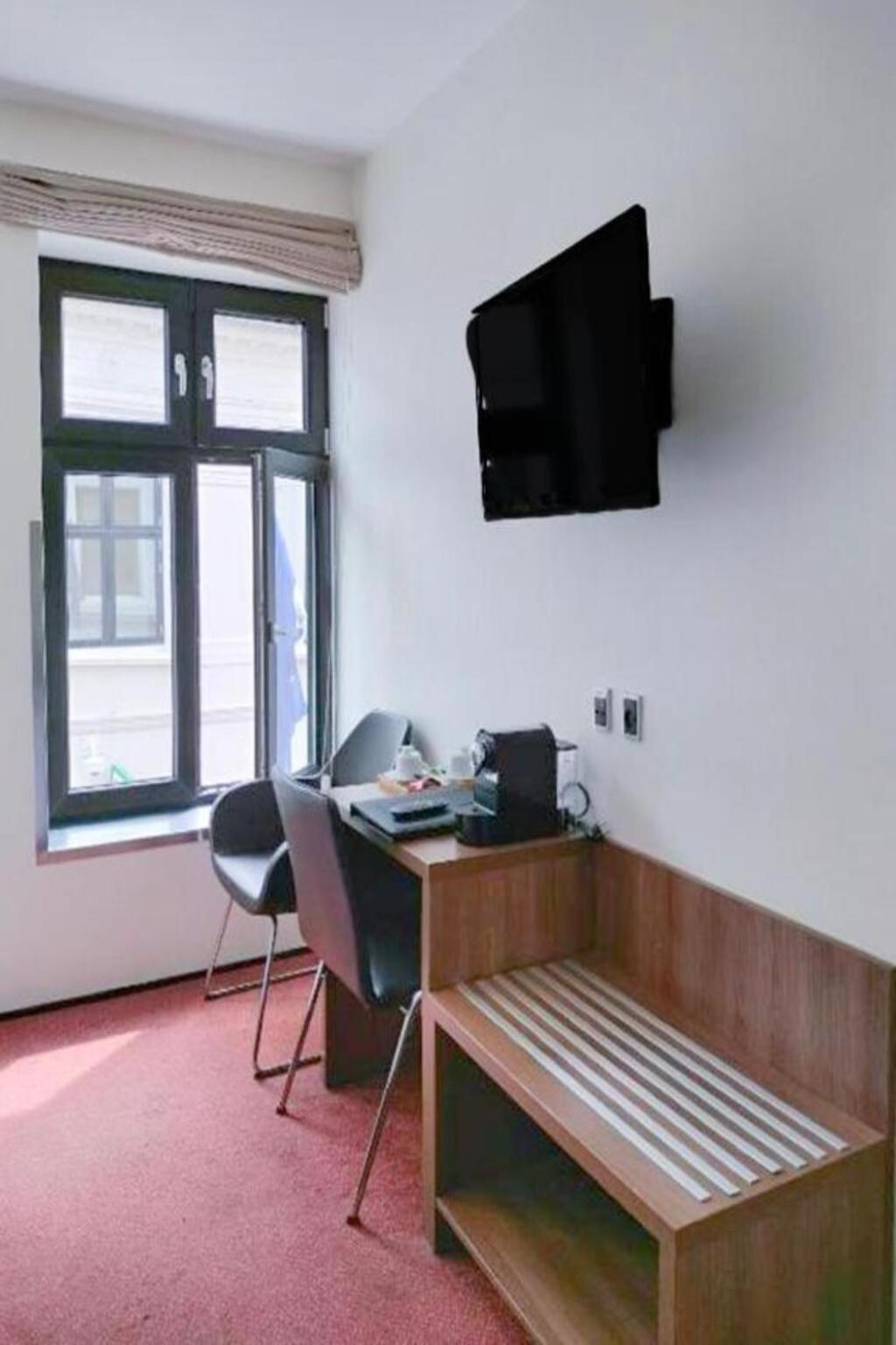 Premium Single Room