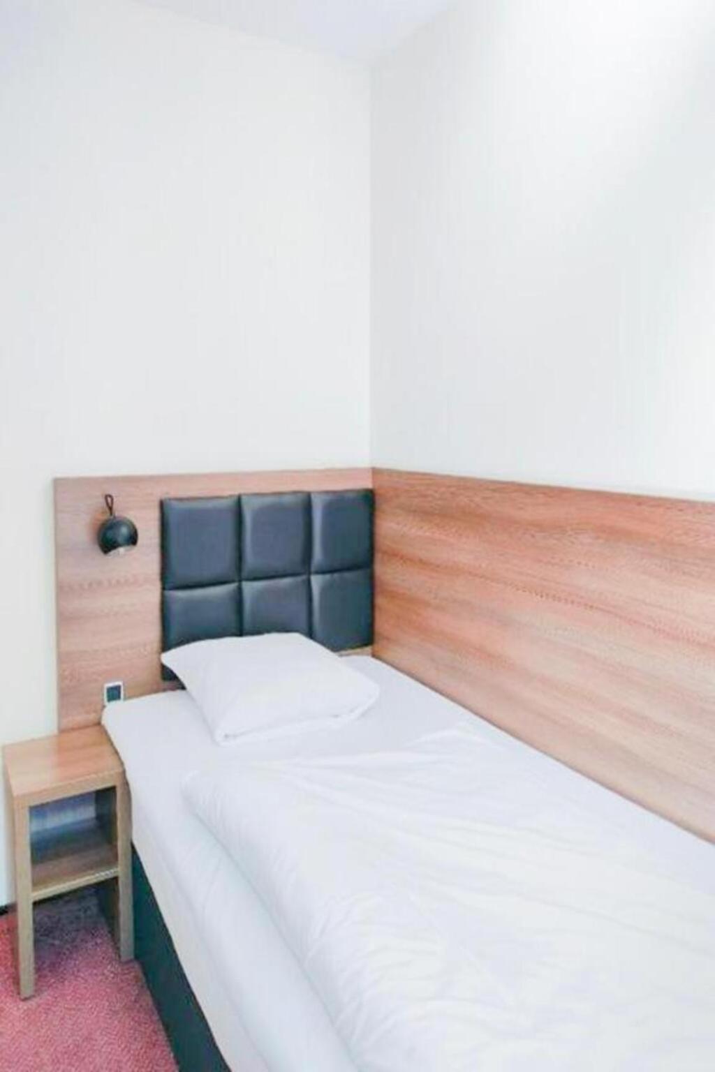 Premium Single Room