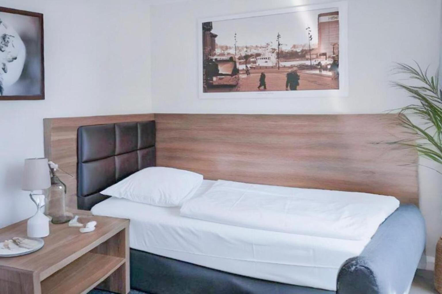 Premium Single Room