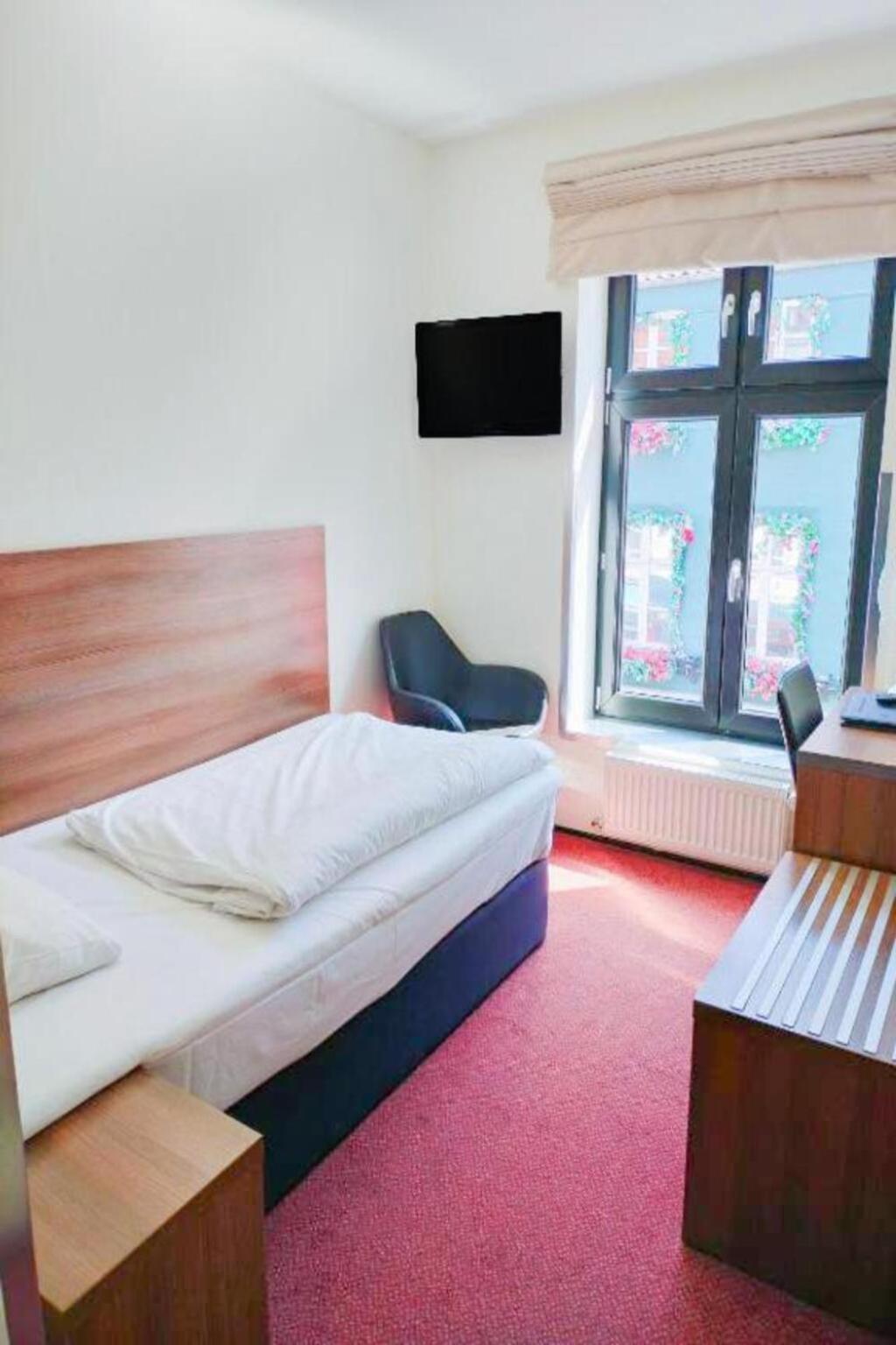 Premium Single Room