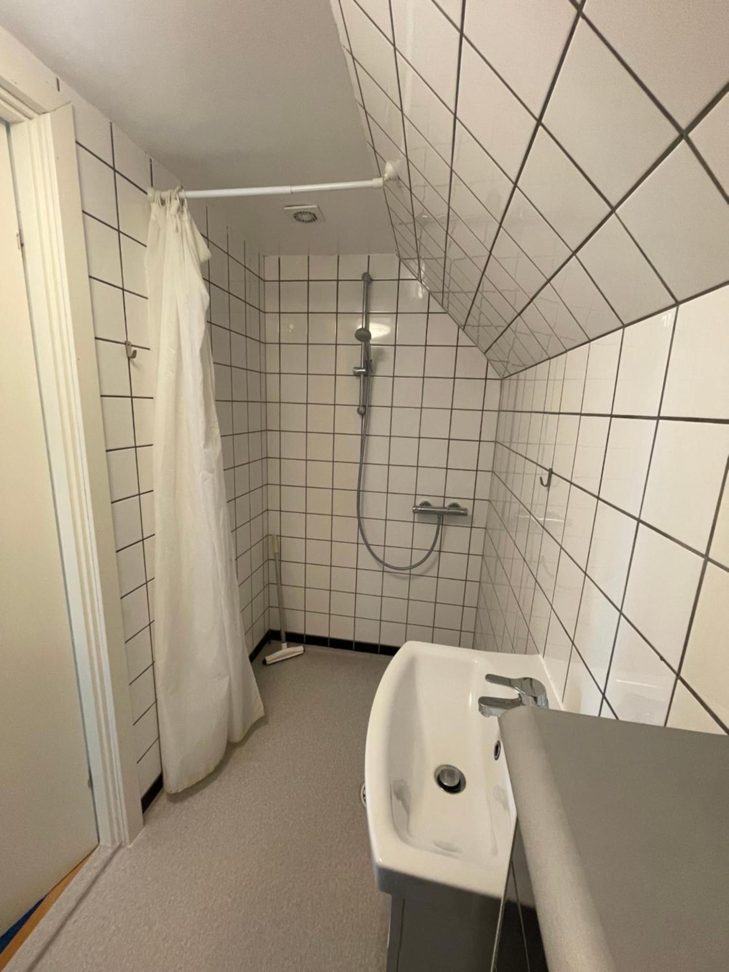 4-personersværelse med eget badeværelse