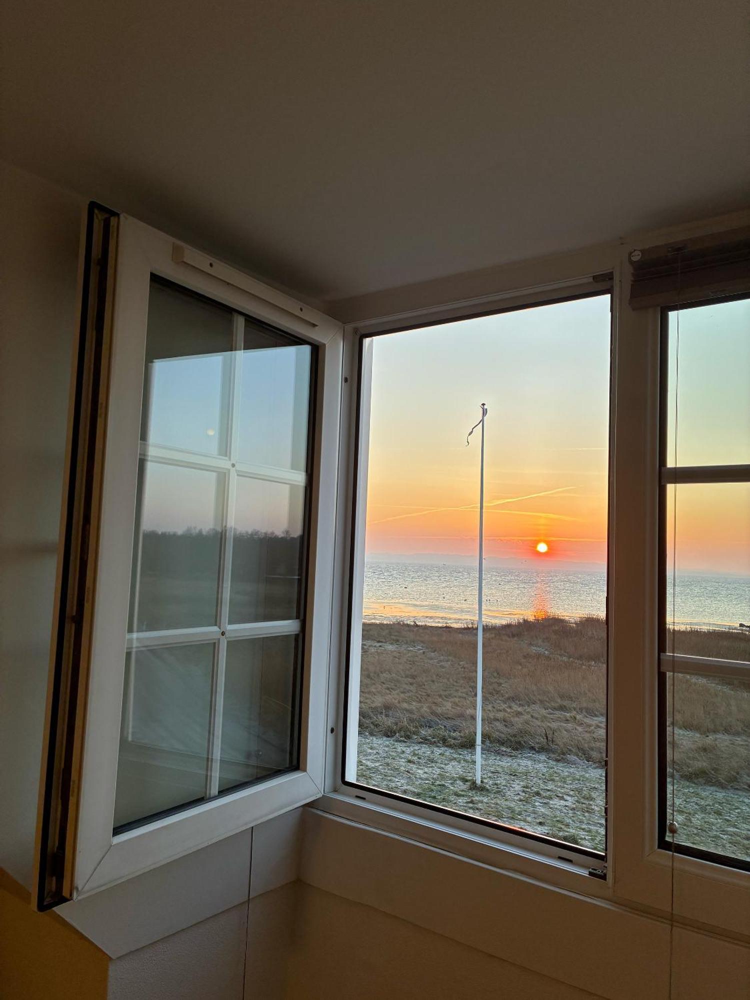 Deluxe One-Bedroom Apartment Ocean View