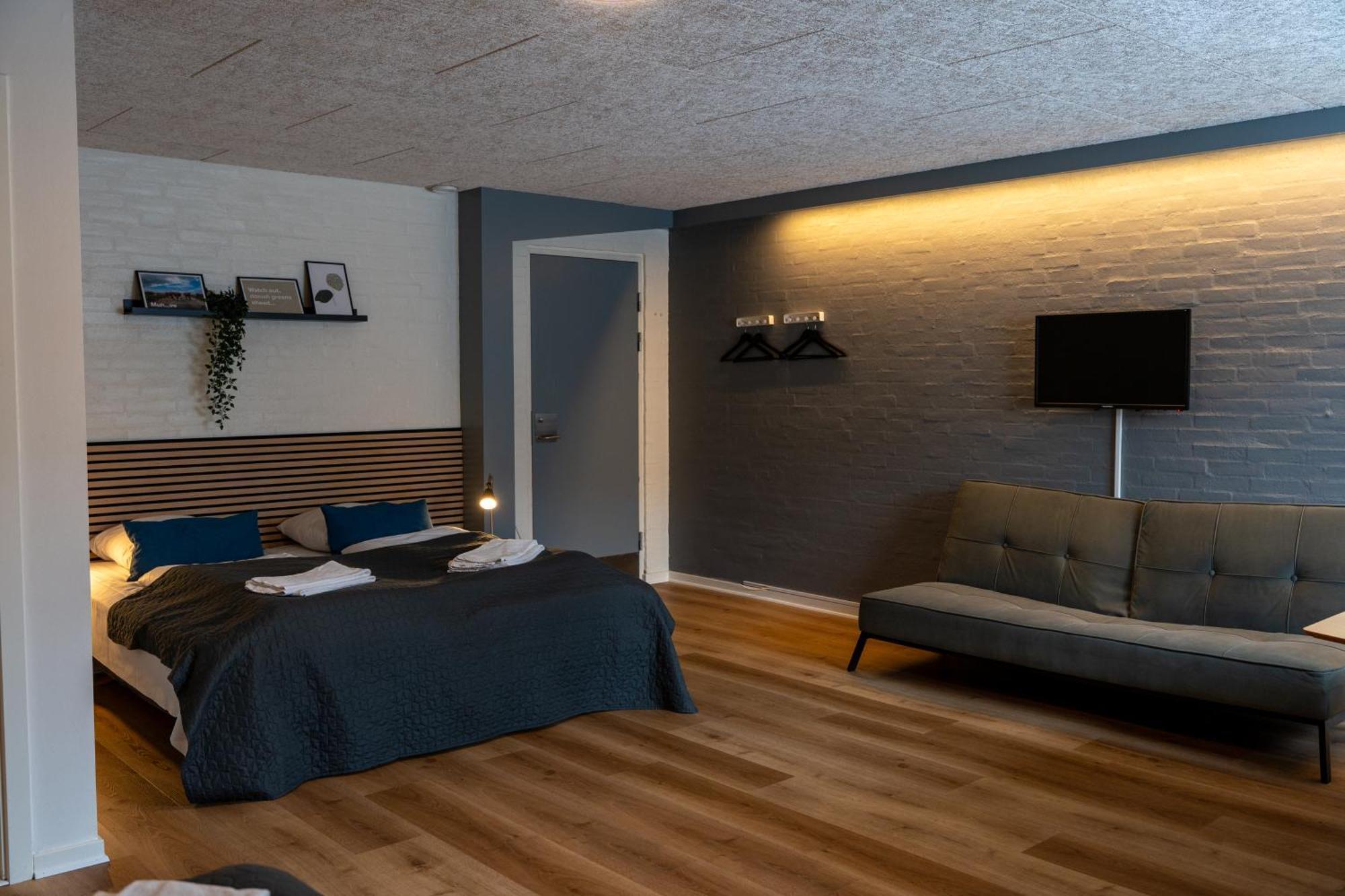 Standard Family Room