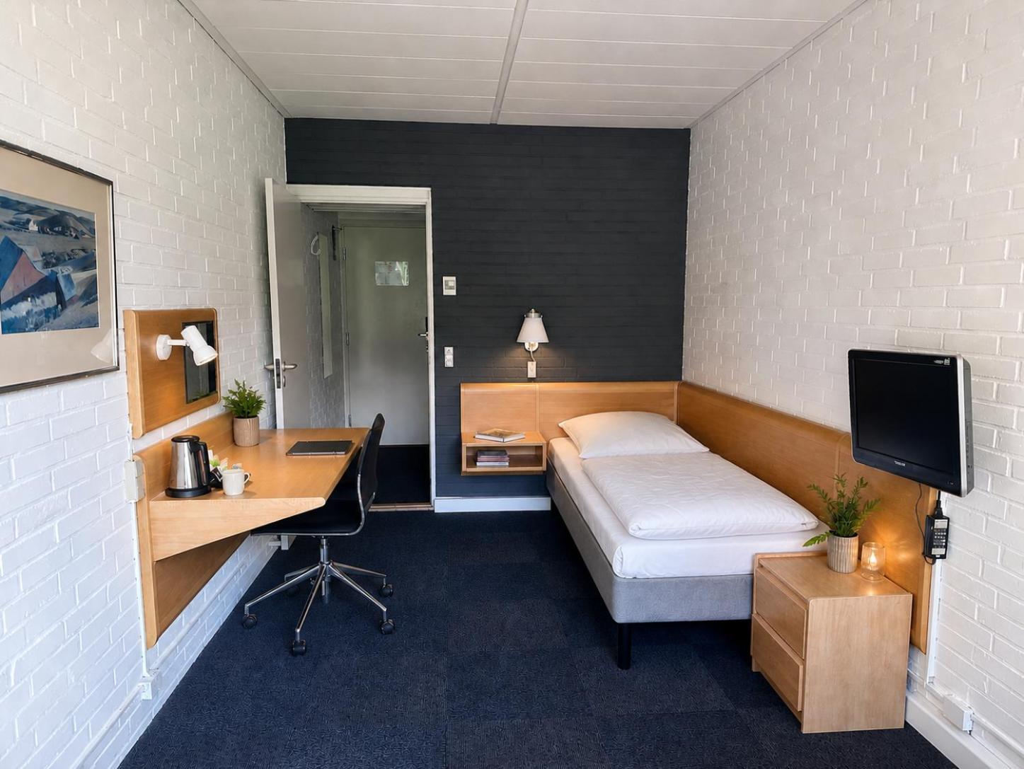 Standard Single Room