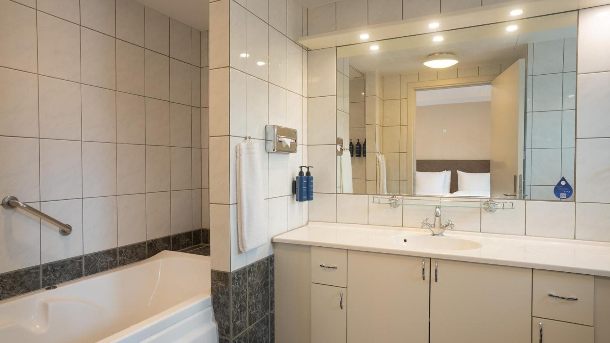 One-Bedroom Suite