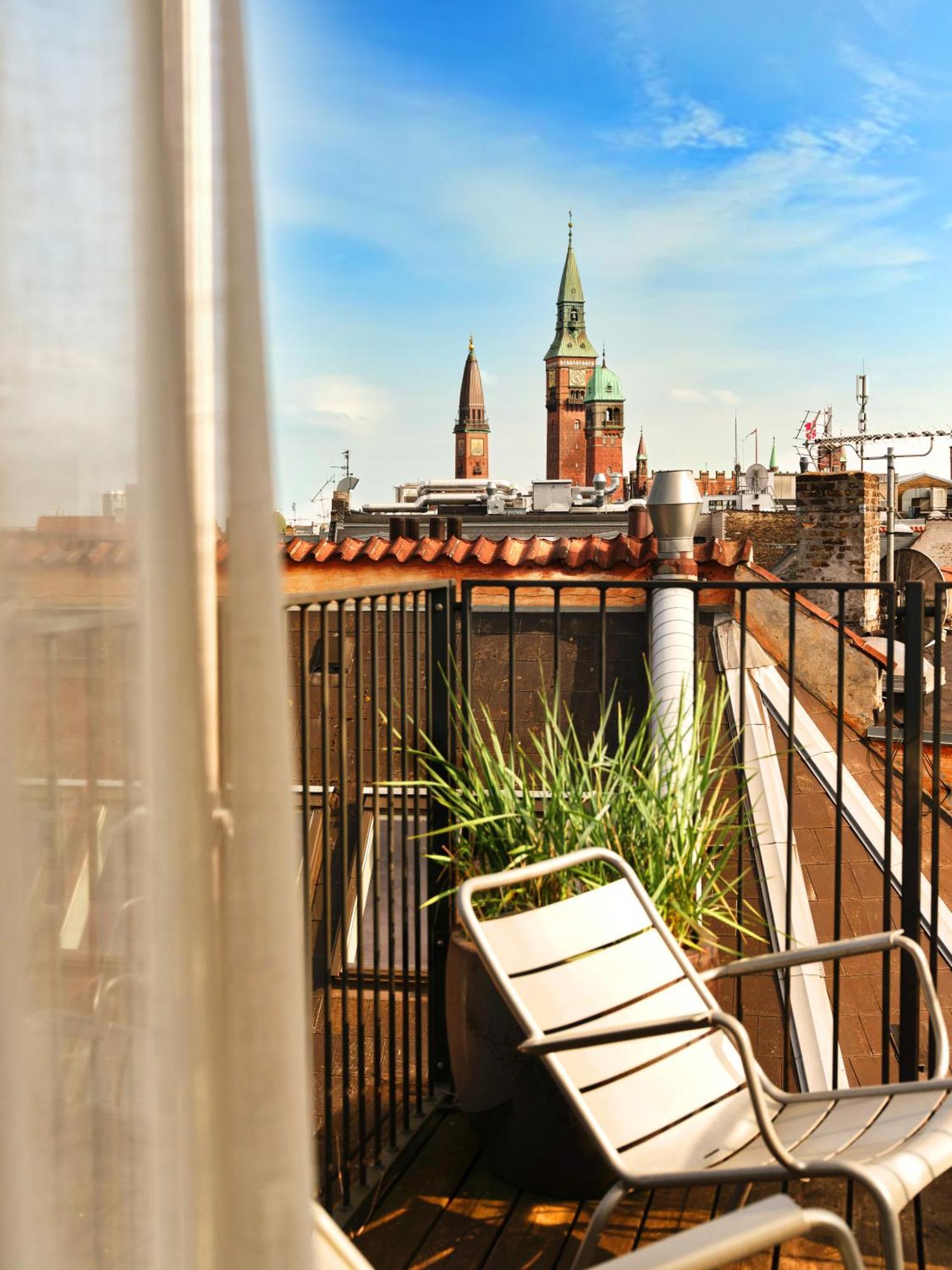 Penthouse-Suite mit Balkon