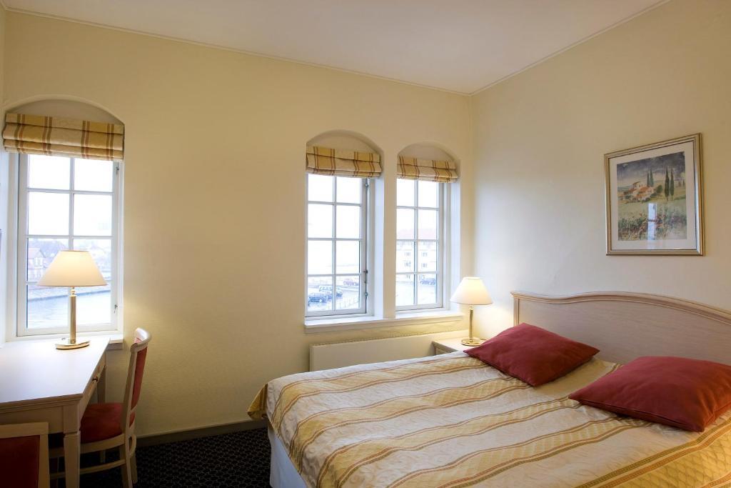 Double or Twin Room,62966089:JPEG