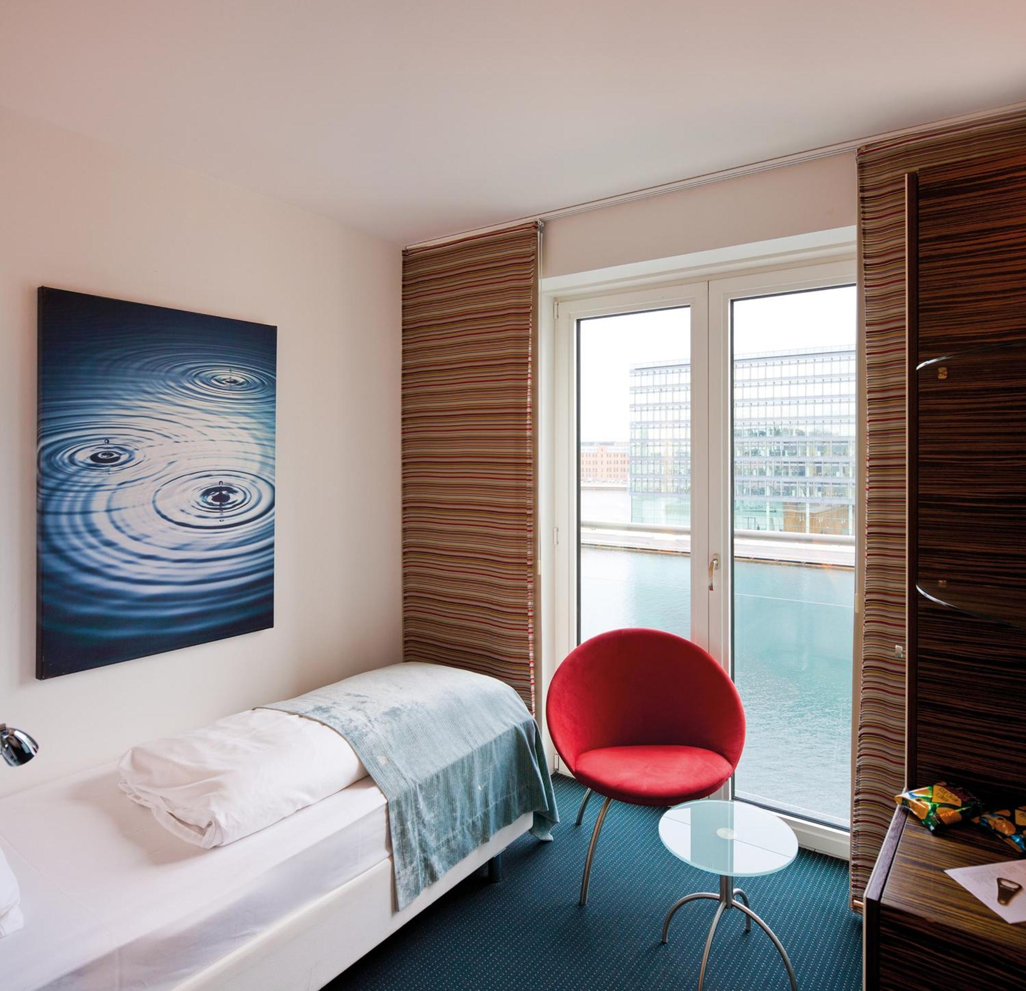 Superior Single Room With Harbour View,1007809462:JPEG