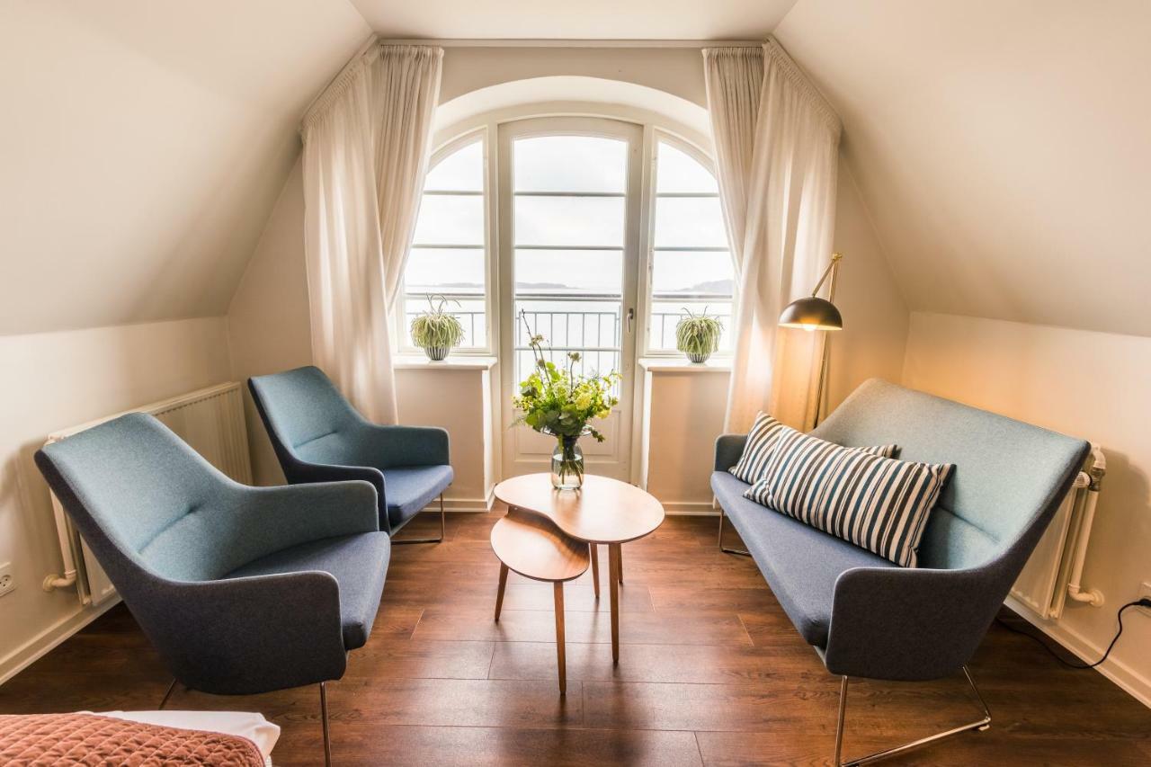 Double Room with Balcony and Sea View,798812181:JPEG