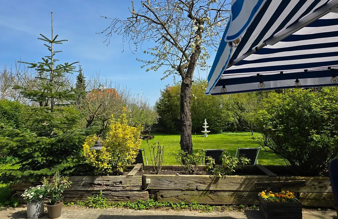 Guesthouse 'Blue House' In Vintage Villa&Garden-1