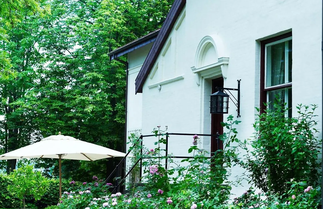 Hotel Frederiksminde-1