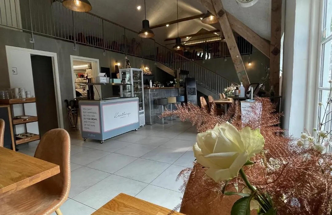 B&B Gødstrup - cafe og restaurant Den Gamle Stald-1
