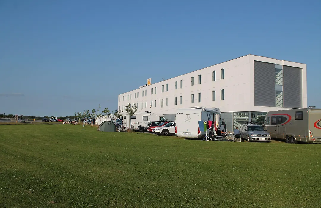 Motel X-1