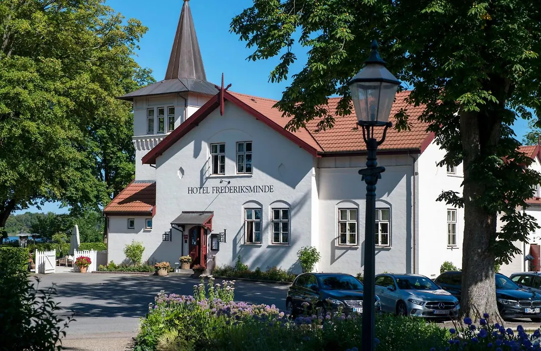 Hotel Frederiksminde-1