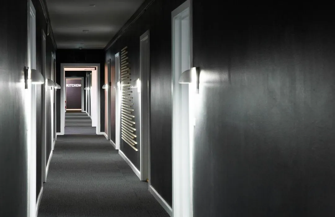 Hotel-B-1