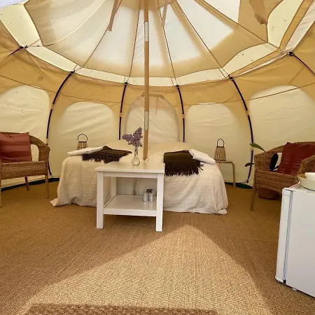 Mellem-rummet Guesthouse&Glamping-2