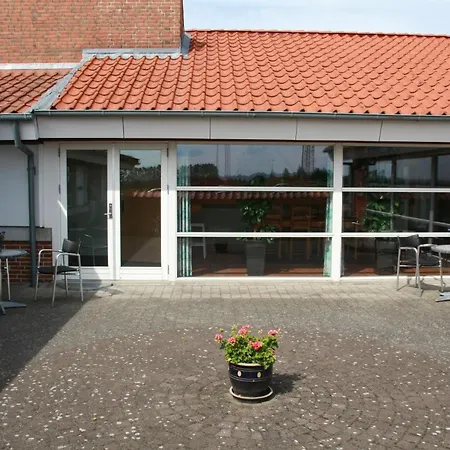 Motel Spar 10-2