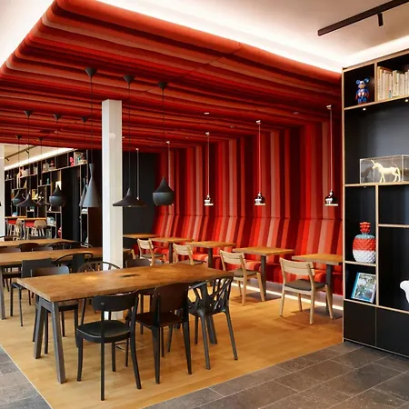 Citizenm Copenhagen Radhuspladsen-3