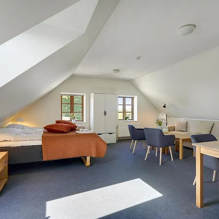 Skjoldbjerg Garnihotel-2