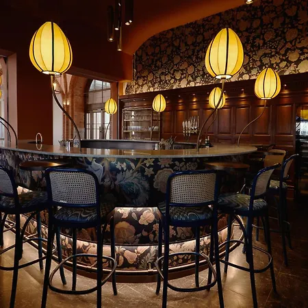 Hypernym Hotel & Suites-2