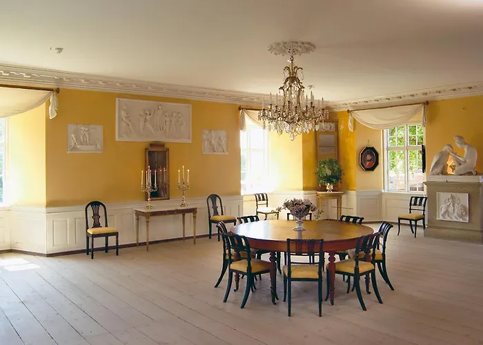 Broholm Castle Hotel Gudme