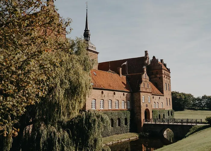 Holckenhavn Slot