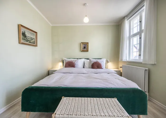 Hirtshals Gamle Station Bed and Breakfast