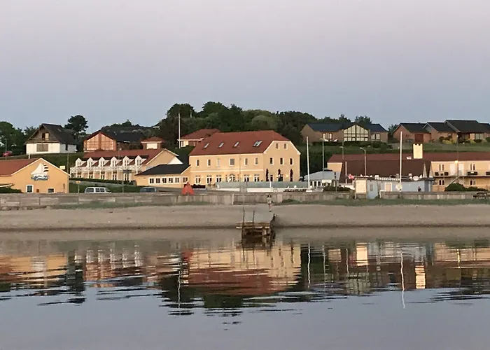 Hvalpsund Faergekro