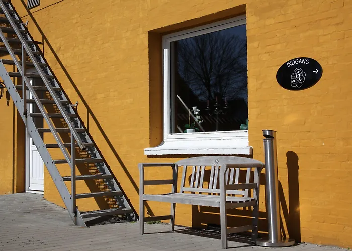 Kanns Hotel Åkirkeby